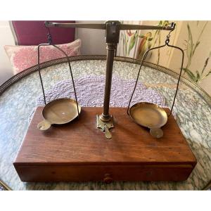 Precision Laboratory Balance Number 11