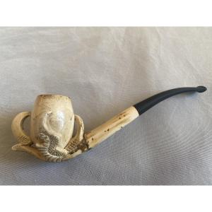 Meerschaum Pipe Depicting An Egg In The Talons Of A Bird Of Prey 