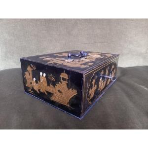 Jewelry Clamp Or Strongbox In Steel, With Chinese Lacquered Decor From The Napoleon III Period