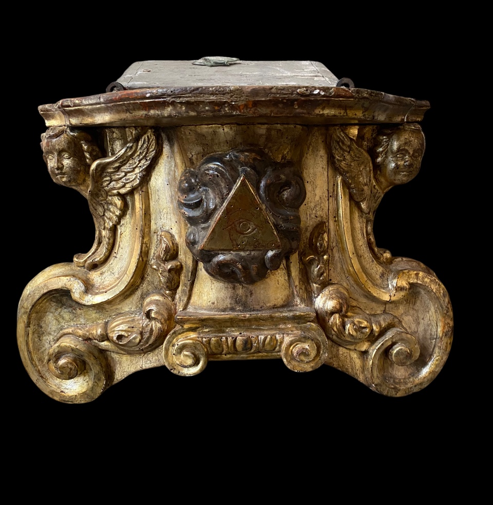 Antica base da muro del 1700