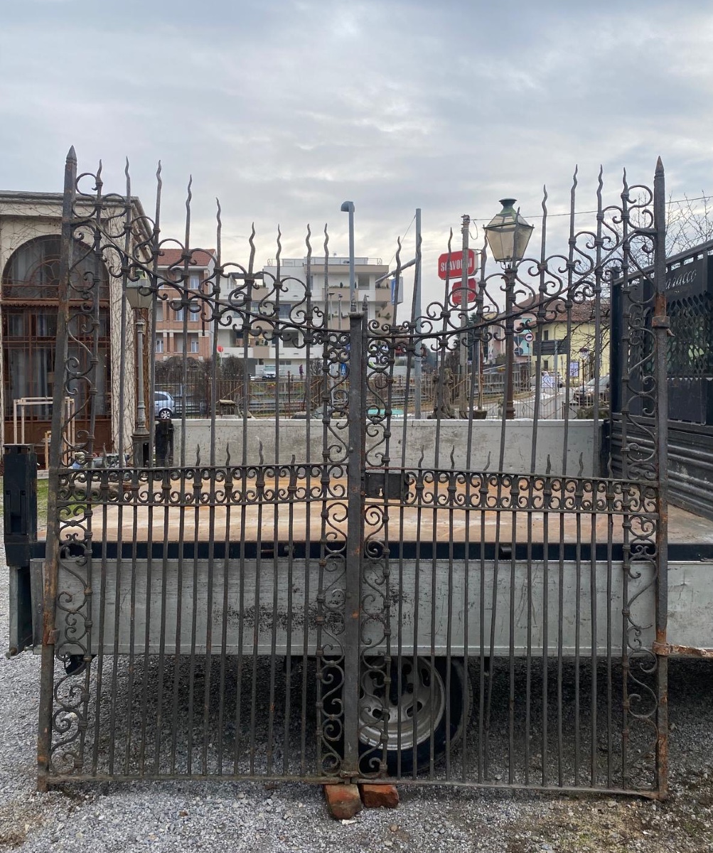 Cancello antico in ferro battuto 