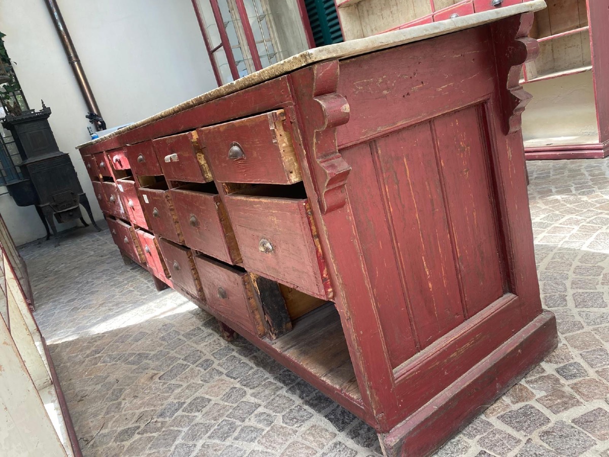 Ambiente di negozio storico italiano -photo-3