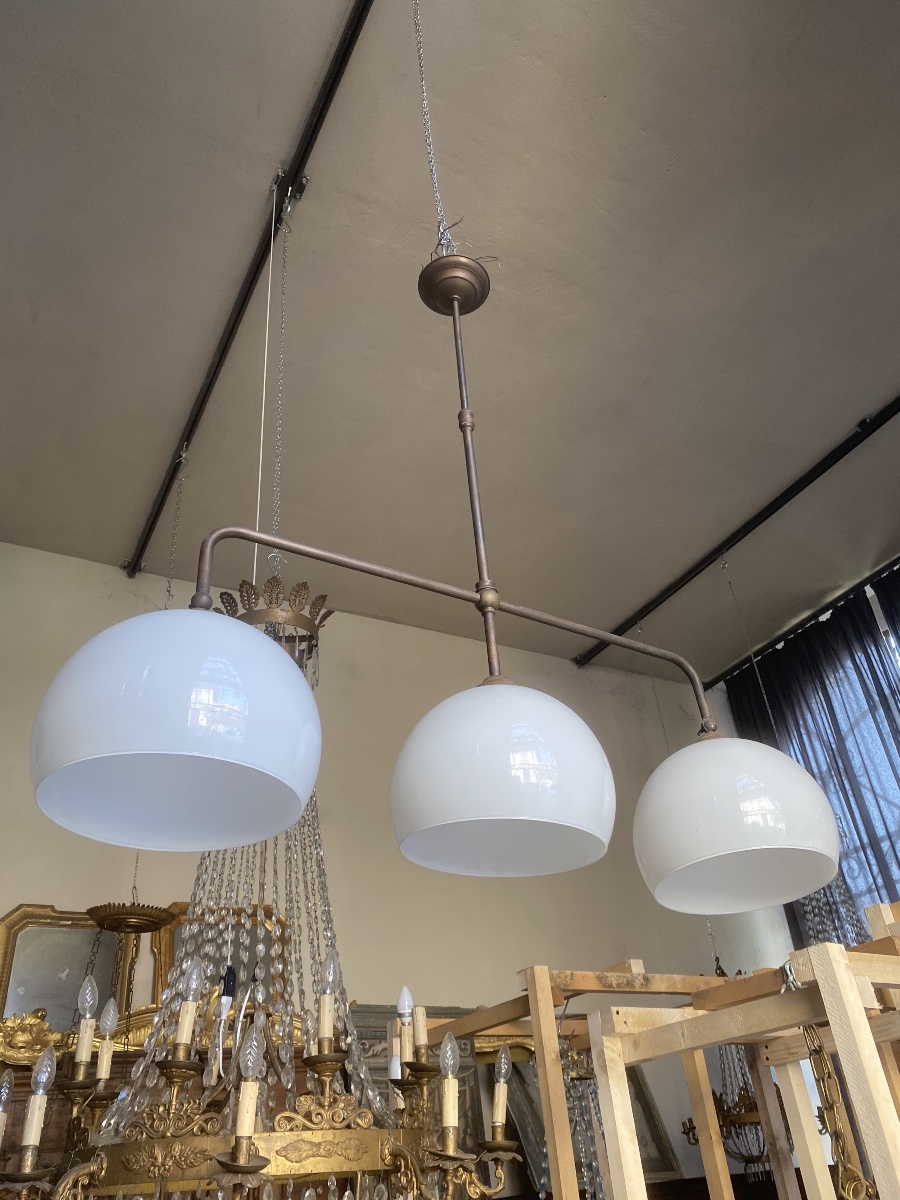 Lampadario in ottone e vetro opalino-photo-2