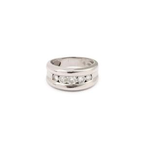 5 Diamonds 18 Carats White Gold Band Ring