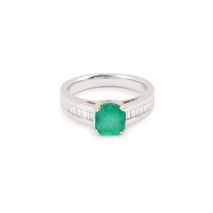 Certified 1.35 Carats Colombian Emerald Diamonds 18 Carats White Gold Ring