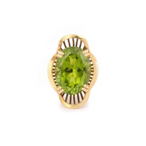 13.86 Carats Peridot 18 Carats Yellow Gold Cocktail Ring