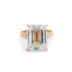 10 Carats Aquamarine 18 Carats Yellow Gold Ring