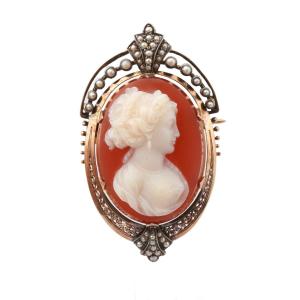 Antique Agate Cameo Pearls Silver 18 Carats Yellow Gold Brooch Pendant
