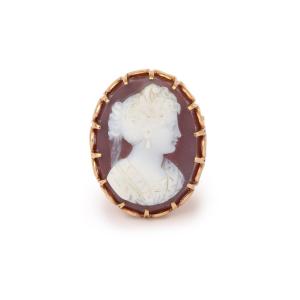 Antique Agate Cameo 18 Carats Yellow Gold Ring