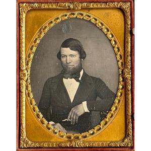 Daguerreotype Smiling Man, Union Case Apcritchlow & Co C.1860