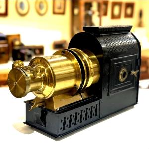 Helios Magic Lantern By E.mazo Circa 1900
