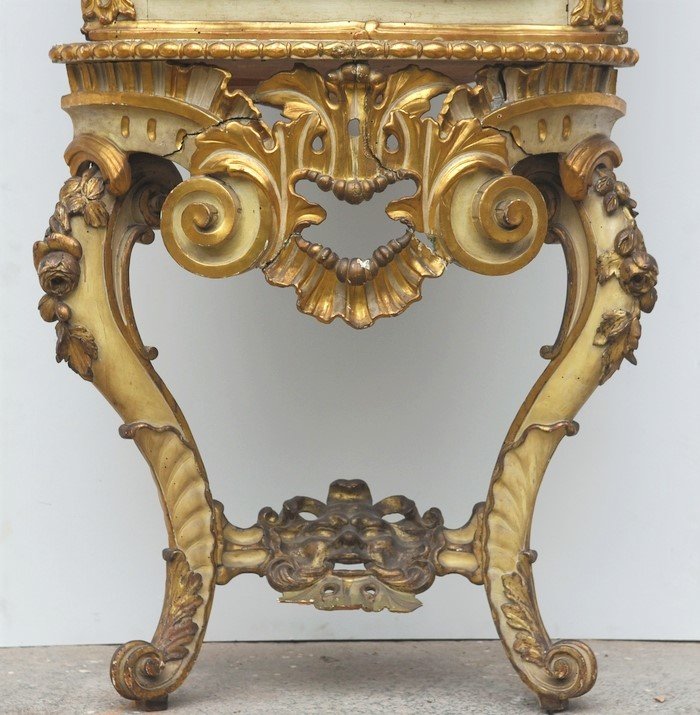 Ancienne Armoire d'Angle Des Années 1700-photo-2