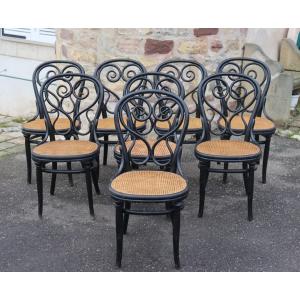 Set Of Eight Thonet Chairs, Model No. 4, Known As "daum Café", 1880
