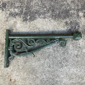 Lot Of 16 Cast Iron Stems