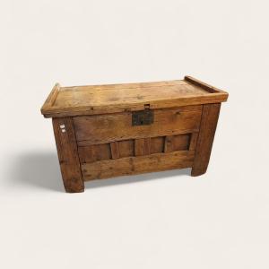 Wedding Chest With Briançonnais Bars (queyras). Hautes Alpes, Swiss Pine.