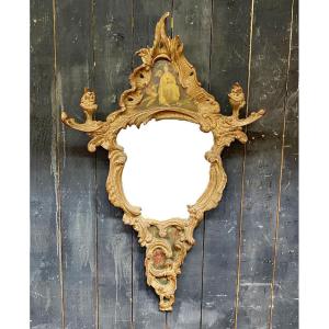 19th Century Mirror In Scalloped Shape In Carved And Patinated Molded Wood With "chinese" Decor