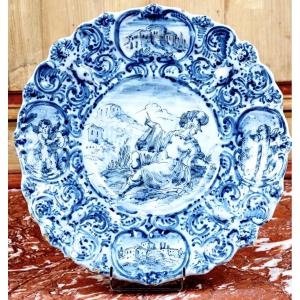 Large Savona Earthenware Dish, Early 18th Century