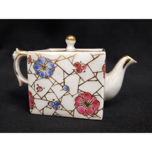 Porcelain Teapot Flowers - Japan 20th Century