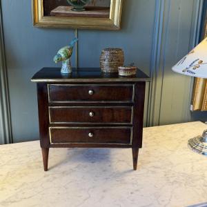Early 19th Century Doll's Chest Of Drawers