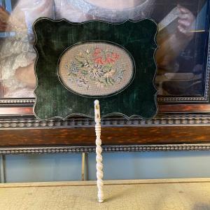 Napoleon III Hand Screen