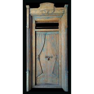 Old Draped Door Beautiful Patina In Very Good Dreamlike Condition Woodwork