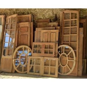 18th Century Chateau Imposts In Oak Woodwork Old Bull's Eye Doors