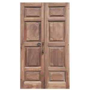 Antique Double Door From The 17th / 18th Century In Walnut With All Its Original Ironwork And Woodwork