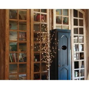 Nice Storage Unit Occupying A Small Floor Space Small Apartment Atelier Deco