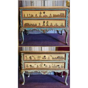 Two Chests Of Drawers That Could Form A 19th Century Pendant