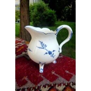 Tender Porcelain Milk Pot From Chantilly Eighteenth Time