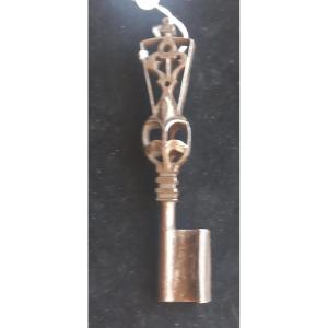 Wrought Iron Mastery Lantern Key
