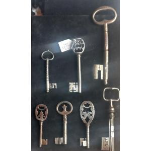 7 17h Century Wrought Iron Keys