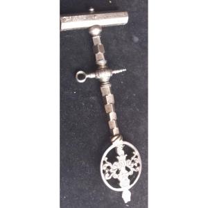 Iron Germanic Arquebus Key 
