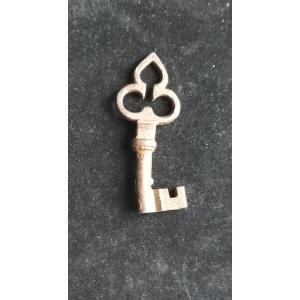 Wrought Iron Key With The Trilobed Ring