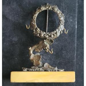  Bronze Watch Holder With Vine Decoration