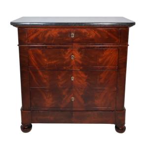 Small Mahogany Chest Of Drawers From The Restoration Period 