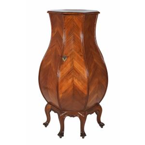   18th Century Italian Curved Cooler In Walnut Marquetry