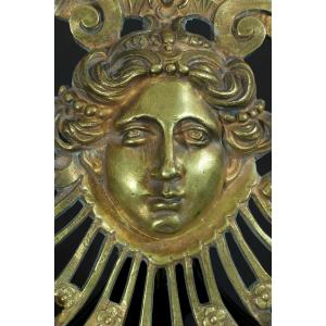 Large Old Bronze Facing 19th Bérain Decor Female Mascaron Mask Signed 19th Wallace Mobiler