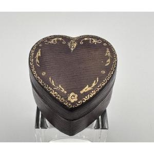 Small 19th Century Moroccan Travel Pocket Inkwell Forming A Heart-shaped Romantic Love Letter Push Button
