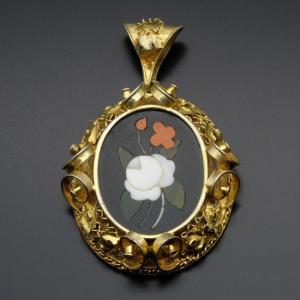 Large 19th Century Hair Souvenir Holder Medallion In Florentine Pietra Dura