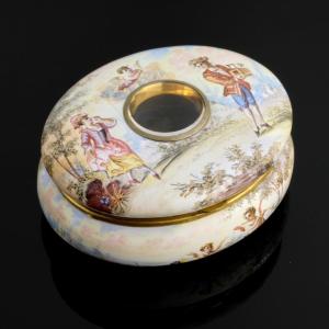 19th Century Viennese Enamel Candy Box With Gallant Decorations