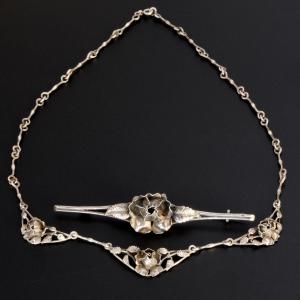 1900 Art Nouveau Silver Necklace And Brooch Set With Rose Decor