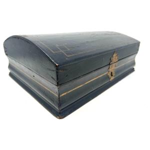 Louis XV Period Wig Box Or Case, 18th Century, Lacquered Finish 