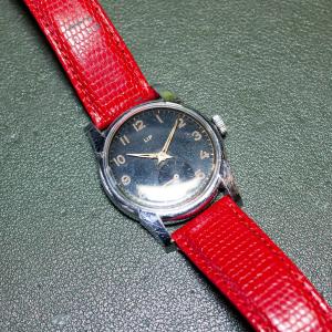 Lip Black Dial, R 25, "dog Lug" Lugs