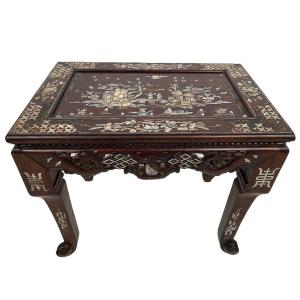 Coffee Table Inlaid With Mother-of-pearl Wood. Vietnam Or South China Early 20th Century