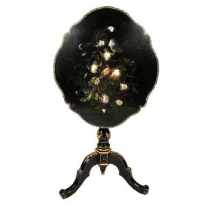 A Tilting Pedestal Table In Blackened Wood With Painted Decoration Of Flowers And Birds, Burgauté Style. Napoleon III