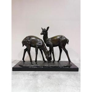 Bronze Sculpture Of Two Fawns By Irenée Rochard, 20th Century