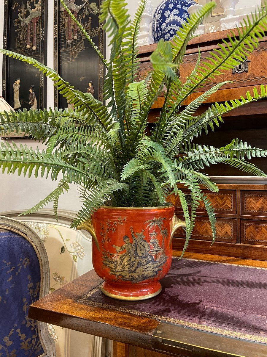 Cachepot in porcellana nel gusto di Richard Ginori