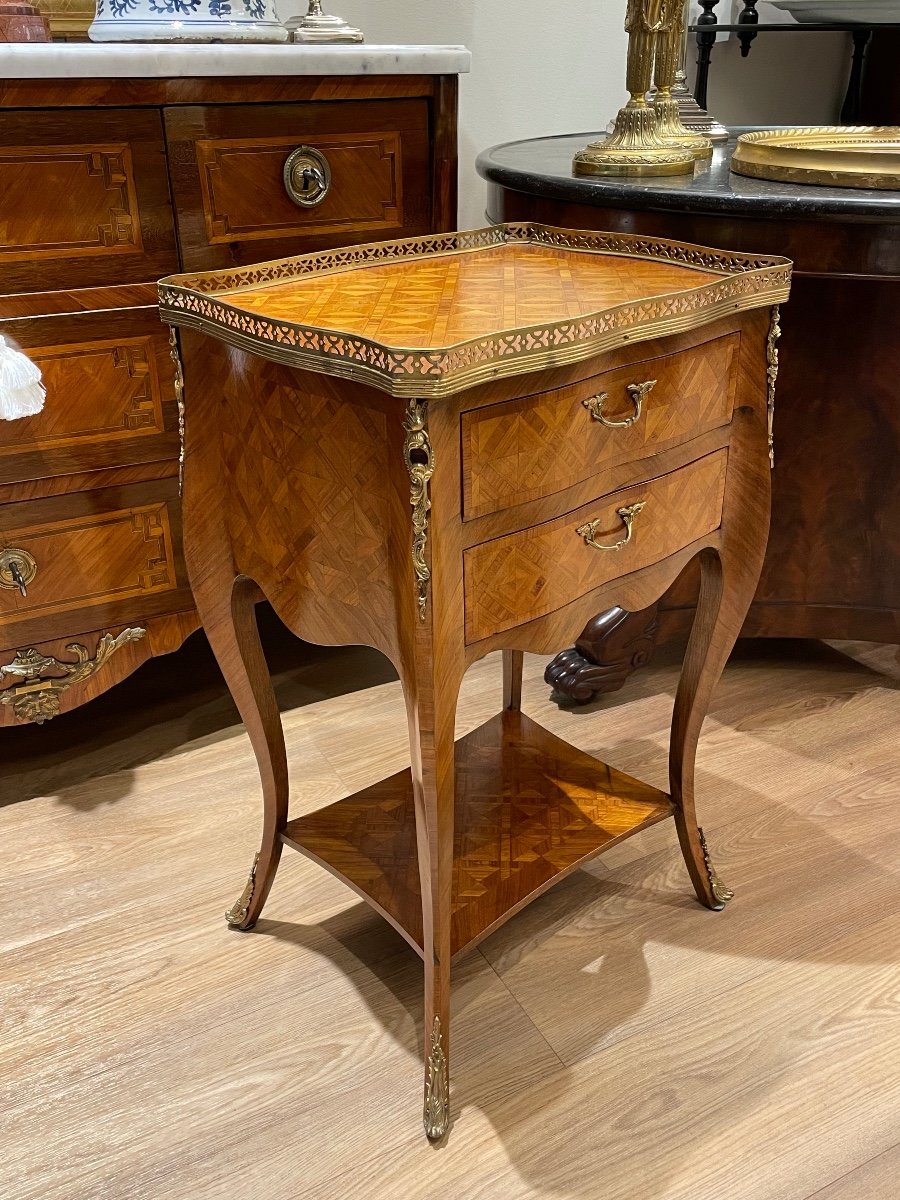 Tavolino da centro/ comodino lastronato in bois de rose  di stile Luigi XV-photo-2