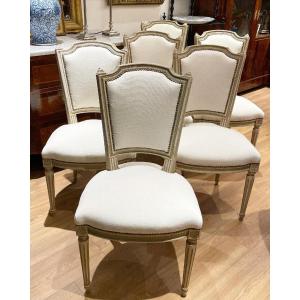 Suite di sei sedie francesi di stile Luigi XVI  in legno laccato grigio-salvia